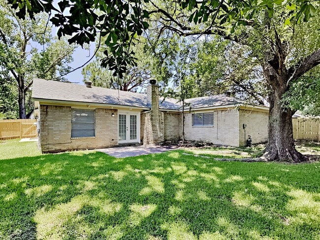 Building Photo - 19607 Horseshoe Lake Ln