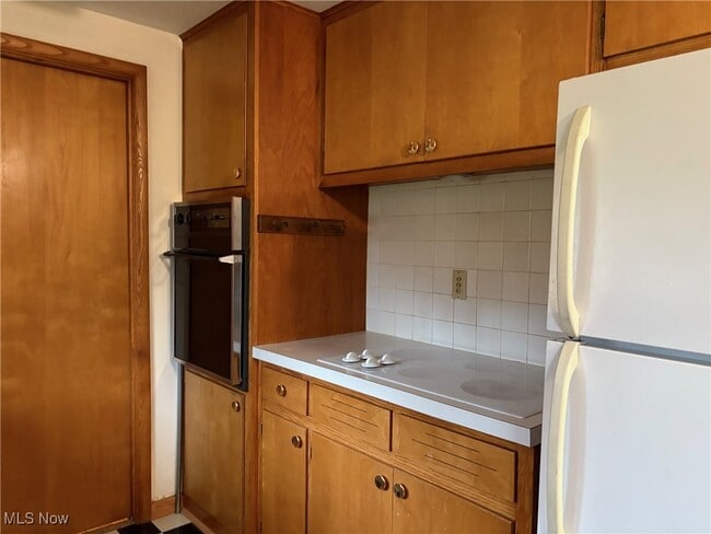 Building Photo - 168 Valley View Dr