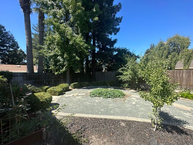 Building Photo - 2601 Bardolino Ln
