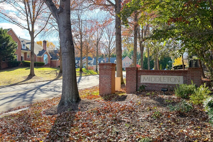 Building Photo - 1300 Pinstripe Ct