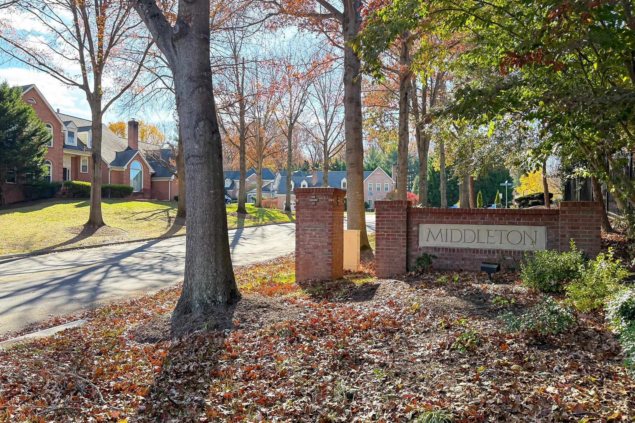 Building Photo - 1300 Pinstripe Ct