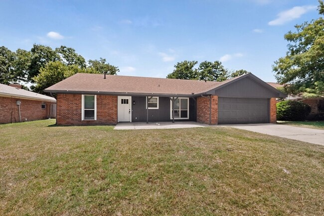 Building Photo - 2919 Panhandle Dr