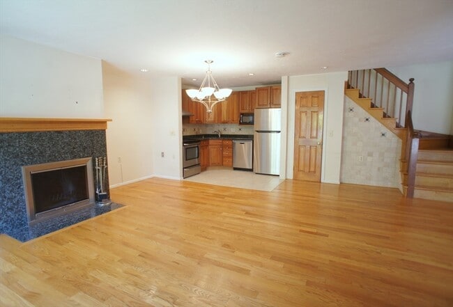 Building Photo - 152 Quincy Shore Dr