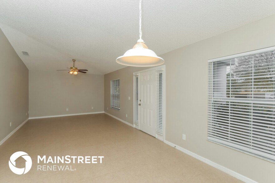 Building Photo - 8125 105th Ct