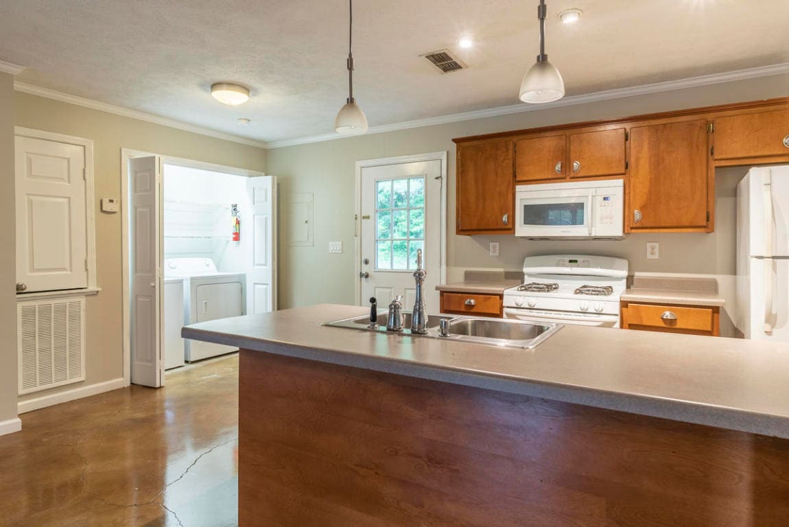 Kitchen - 314 Indian Pointe Dr