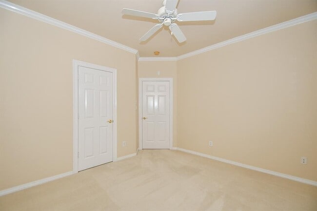 Building Photo - 2124 Nantucket Dr