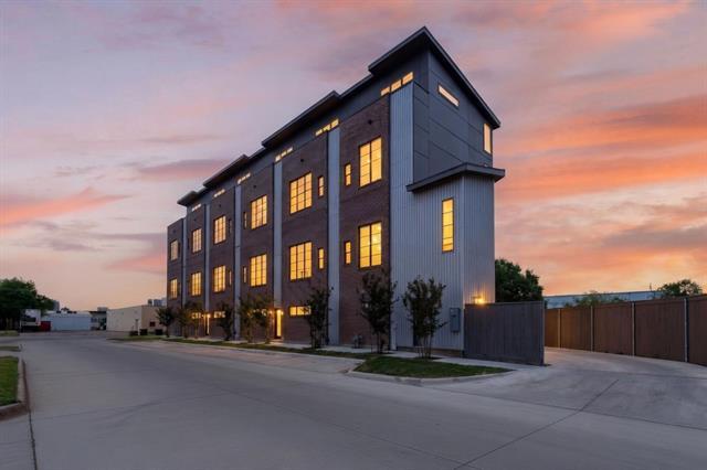 Building Photo - 2080 Kelly Ave