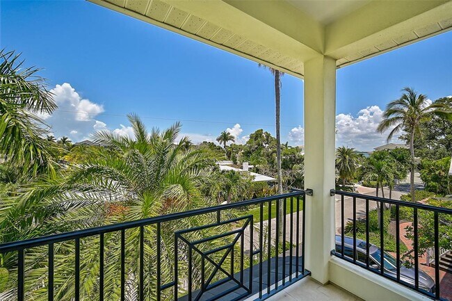 Building Photo - 830 Tarawitt Dr