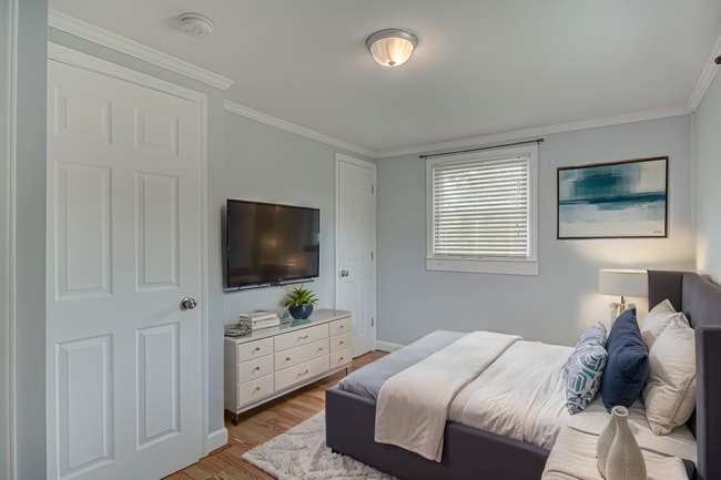 Building Photo - 8603 Haw River Rd