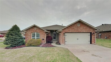 Building Photo - 1420 SE 15th St