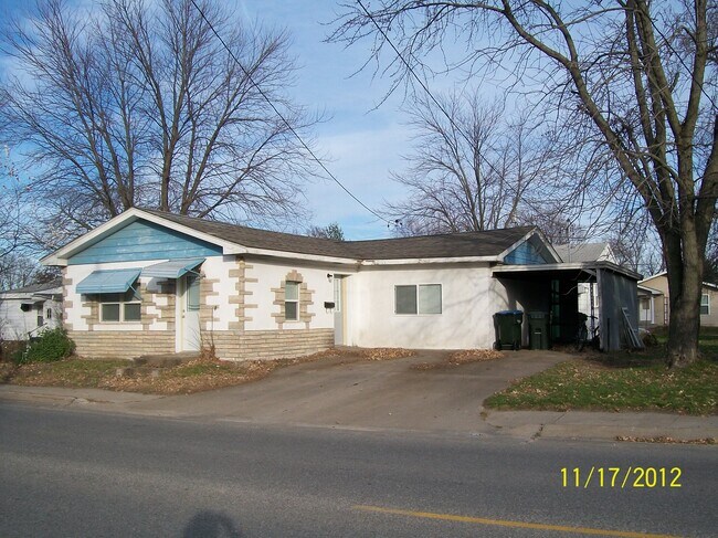 Primary Photo - 805 S Osteopathy Ave