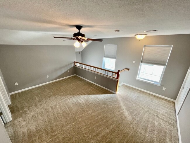 Building Photo - Spacious Condo - Waterfront Community - Av...