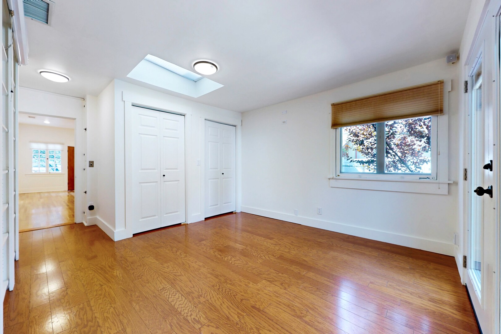 Building Photo - 1845 Las Lunas St