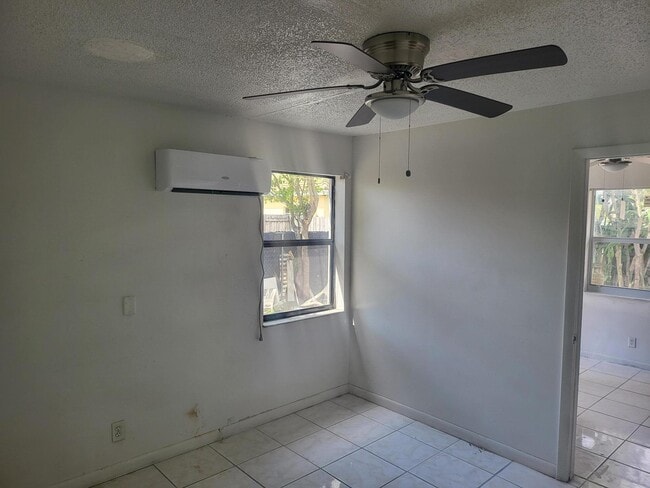 Building Photo - 1271 NW 29th Terrace