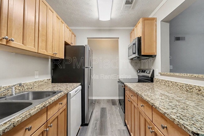 Building Photo - 2396 Lawrenceville Hwy