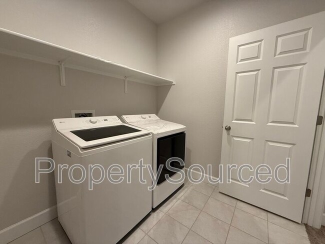 Building Photo - 1978 Memorial Ln