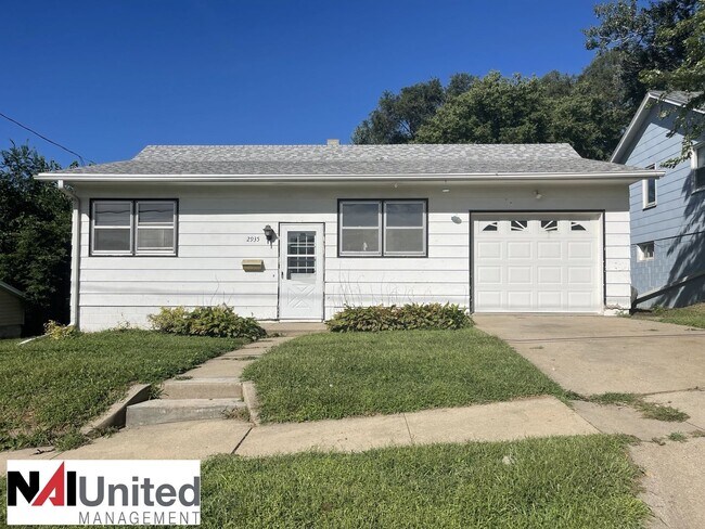 Primary Photo - Two bedroom, two bath single family home f...