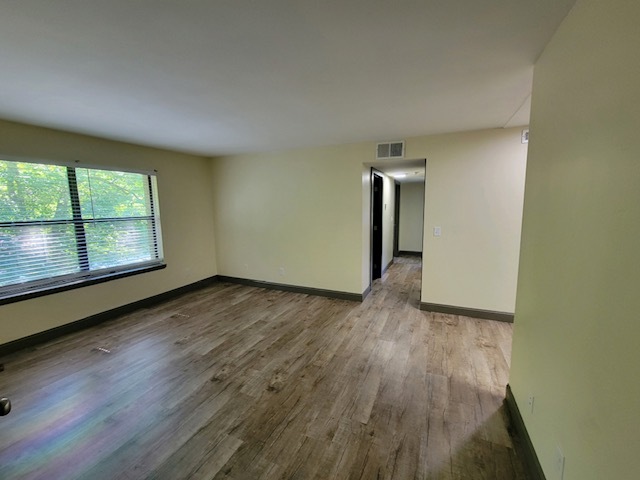 Building Photo - Parkwood Apartments