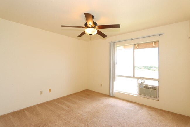 Building Photo - 2/2/2 Westview at Makakilo upstairs unit