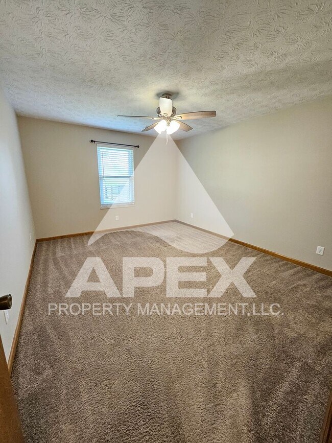 Building Photo - Beautiful 3 Bd/2 Ba Brick Single Family Home w/2-Car Garage in Powell!