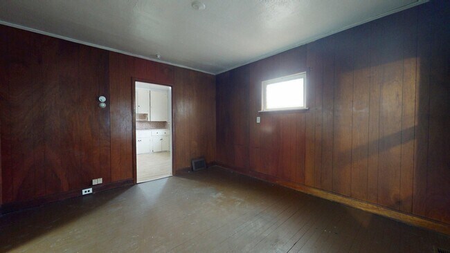 Building Photo - 3865 W 16th St