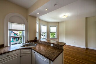Building Photo - Ashford Street Apartments