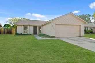 Building Photo - 7227 Colima Dr