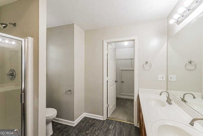 Building Photo - 604 Brookwater Dr