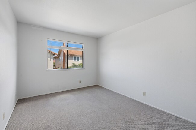 Building Photo - 1387 Xavier Ave