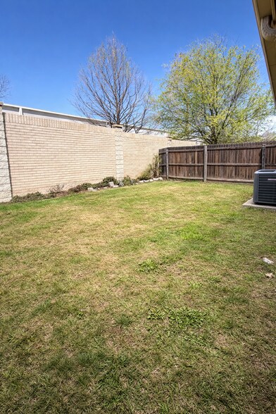 Building Photo - 5809 Swords Dr