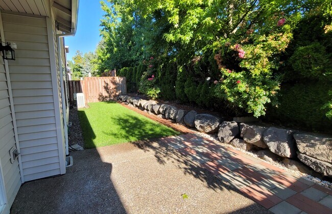 Building Photo - 17077 NW Elk Run Dr