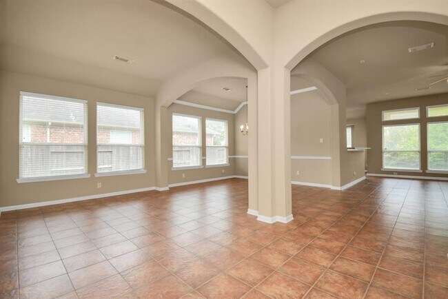Building Photo - 6727 Oakman Ln