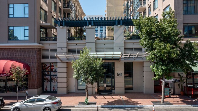 Building Photo - 530 K St