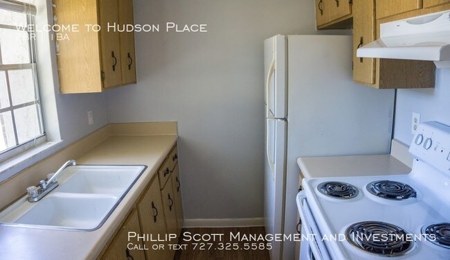 Building Photo - Riverwood Apartments!