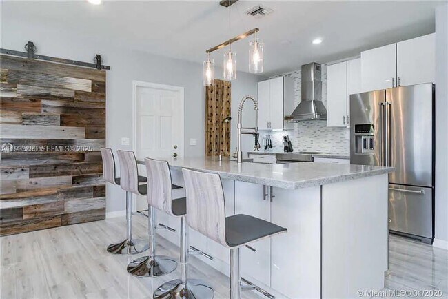 Building Photo - 1731 NE 172nd St