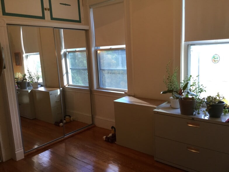 Bedroom 3 - 8 Amory St