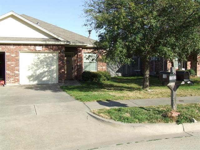 Primary Photo - 921 Jenni Dr