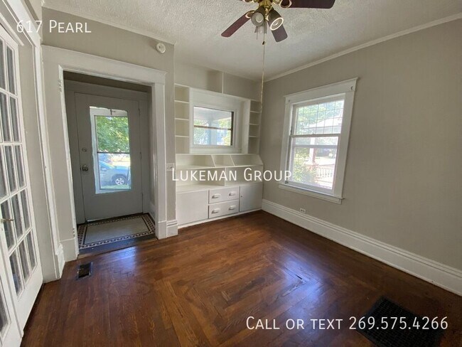 Building Photo - 617 Pearl-