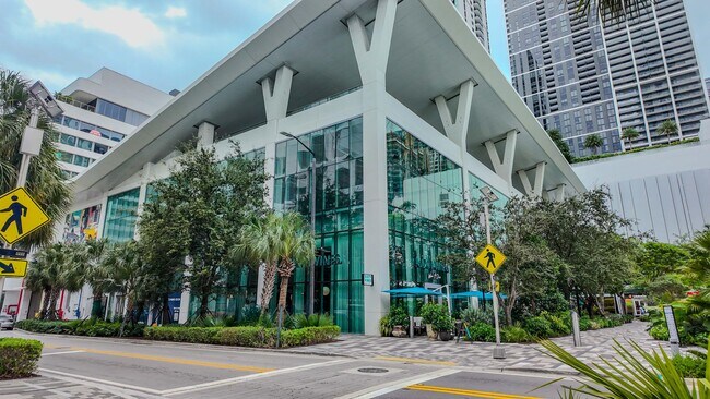 Building Photo - 851 NE 1st Ave