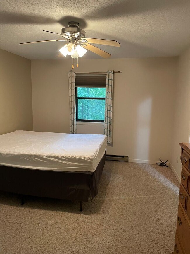 Building Photo - FOR RENT - 2BED/1BATH near WCU