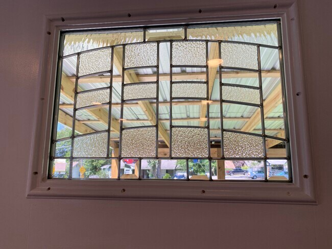 Building Photo - 1622 McCullough Ave NE