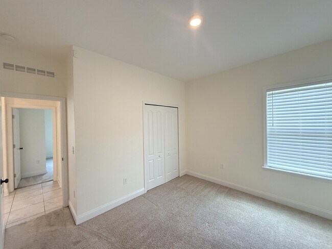 Building Photo - 32 Olivine Ct