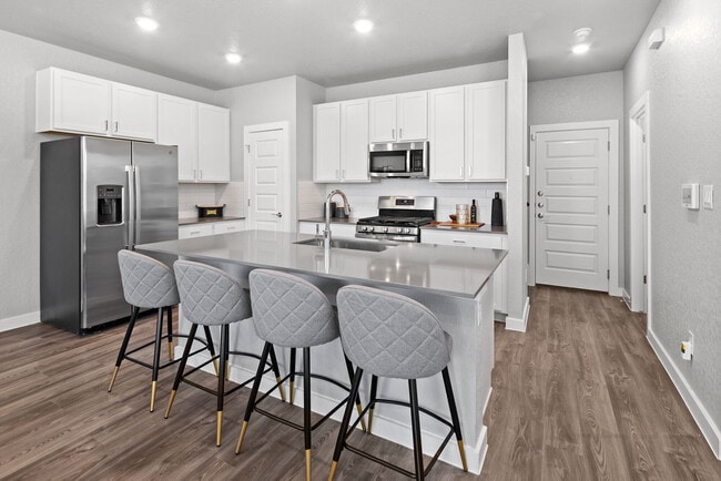 Building Photo - The Selby