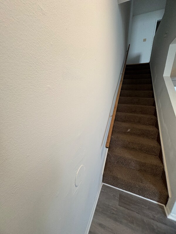 Building Photo - 313 S Bailey St