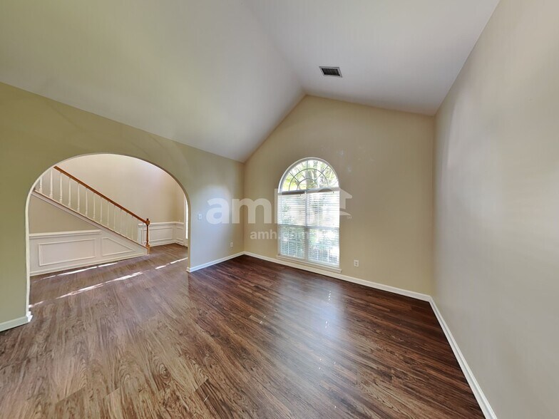 Building Photo - 8207 Abbottsgate Ln