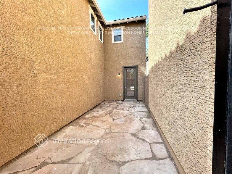 Building Photo - 451 S Hawes Rd