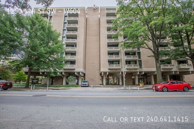 Building Photo - 1250 4th St SW