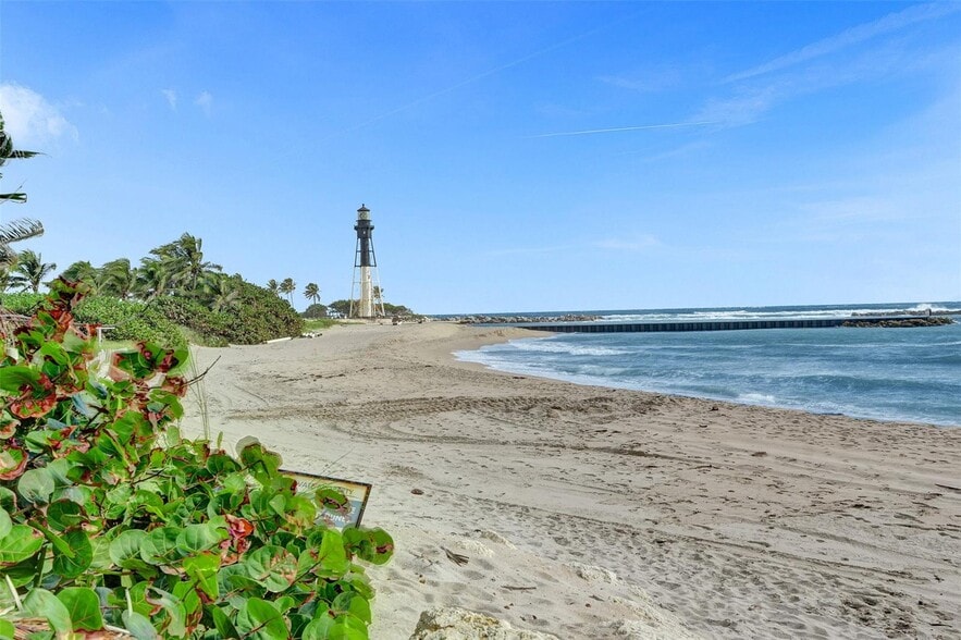 Building Photo - 3406 Robbins Rd