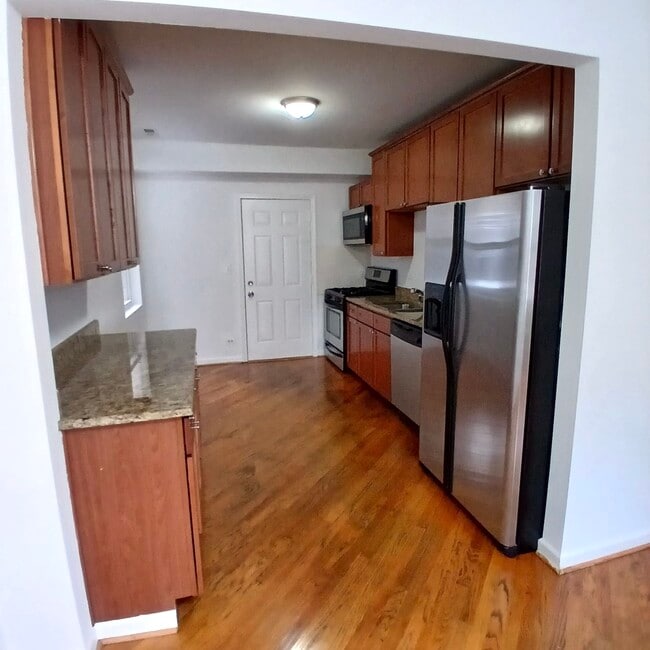 Building Photo - 5058 W Altgeld St