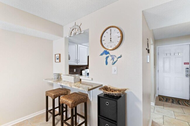 Building Photo - 1988 W Beach Blvd